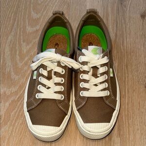 Cariuma Brown and White Womens Sneakers